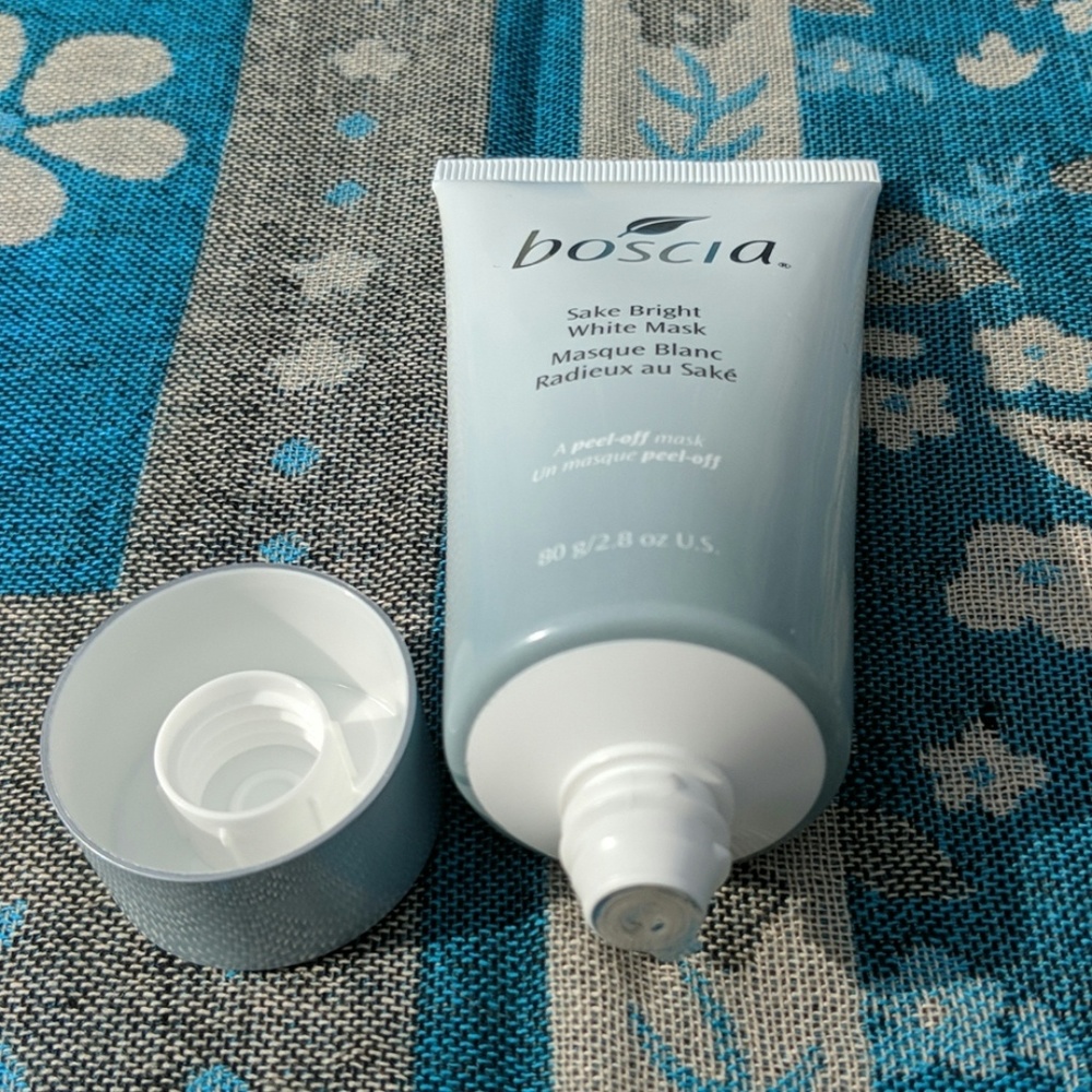 Sake bright white mask